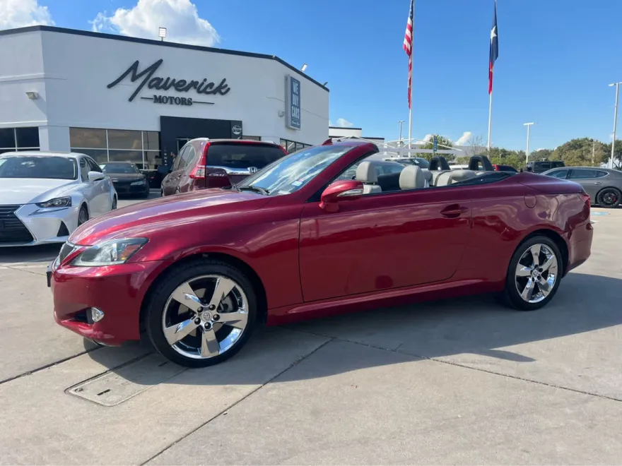 2011 Lexus IS 250C photo 1
