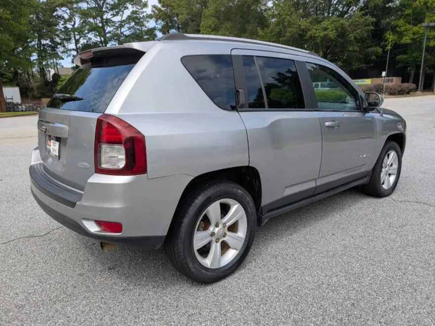 2017 Jeep Compass Latitude photo 1