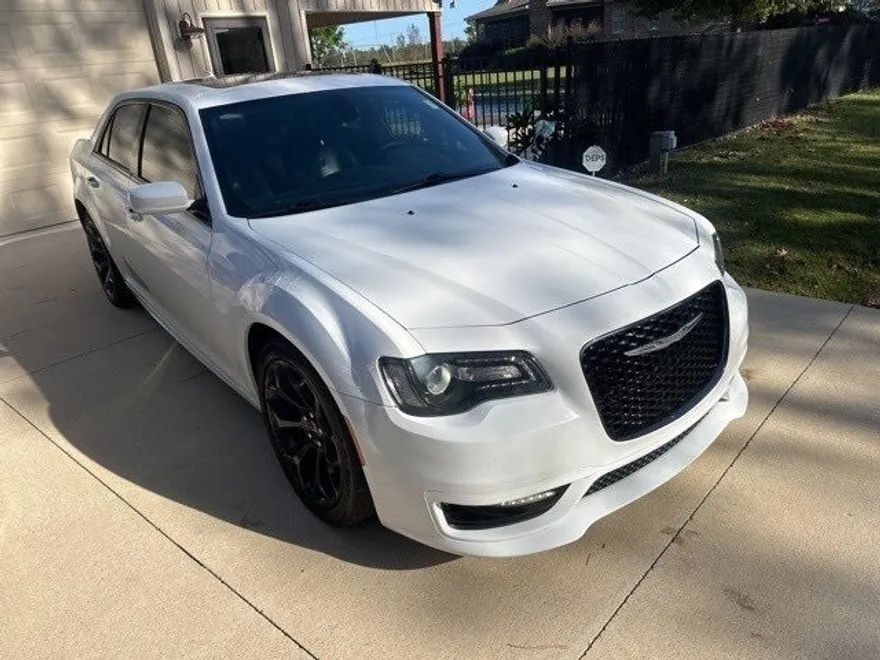 2020 Chrysler 300 S photo 1