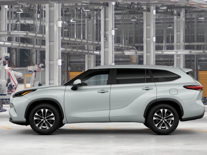 2025 Toyota Highlander XLE Limited photo 1