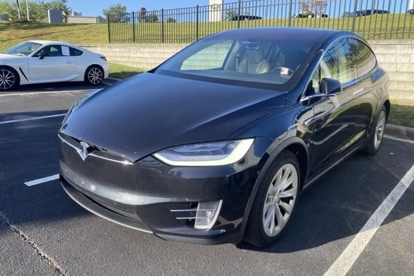 2016 Tesla Model X 90D photo 1