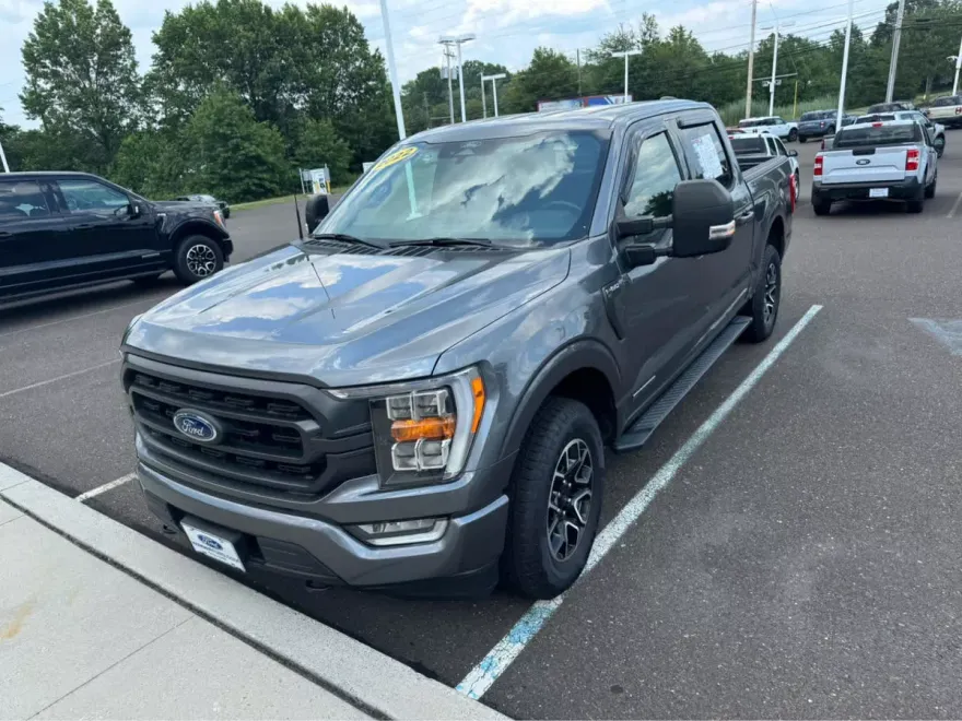 2022 Ford F-150 XLT photo 1