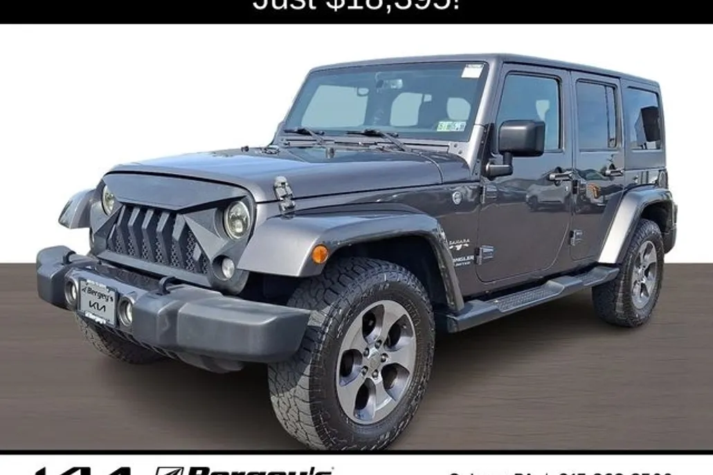 2016 Jeep Wrangler Unlimited Sahara photo 1