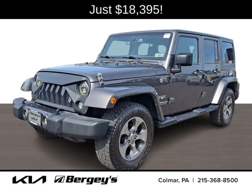2016 Jeep Wrangler Unlimited Sahara photo 1
