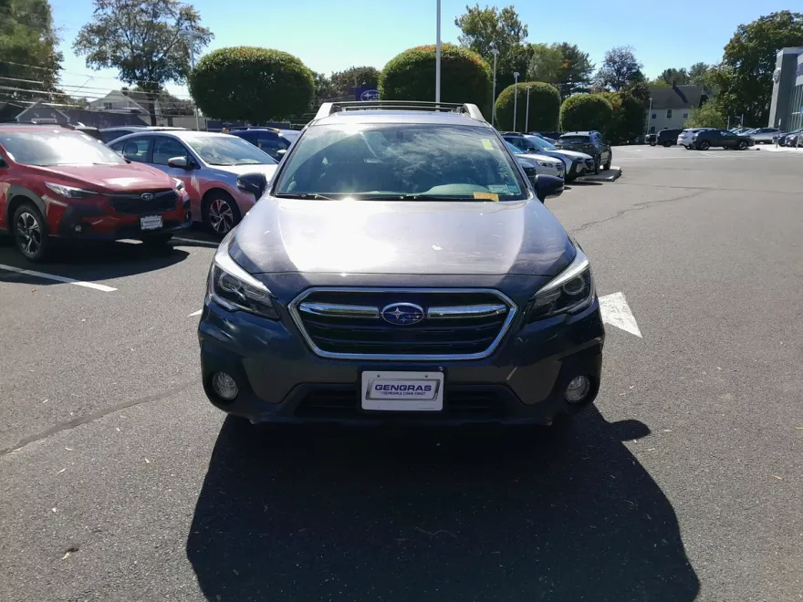 2018 Subaru Outback 2.5i Limited photo 1