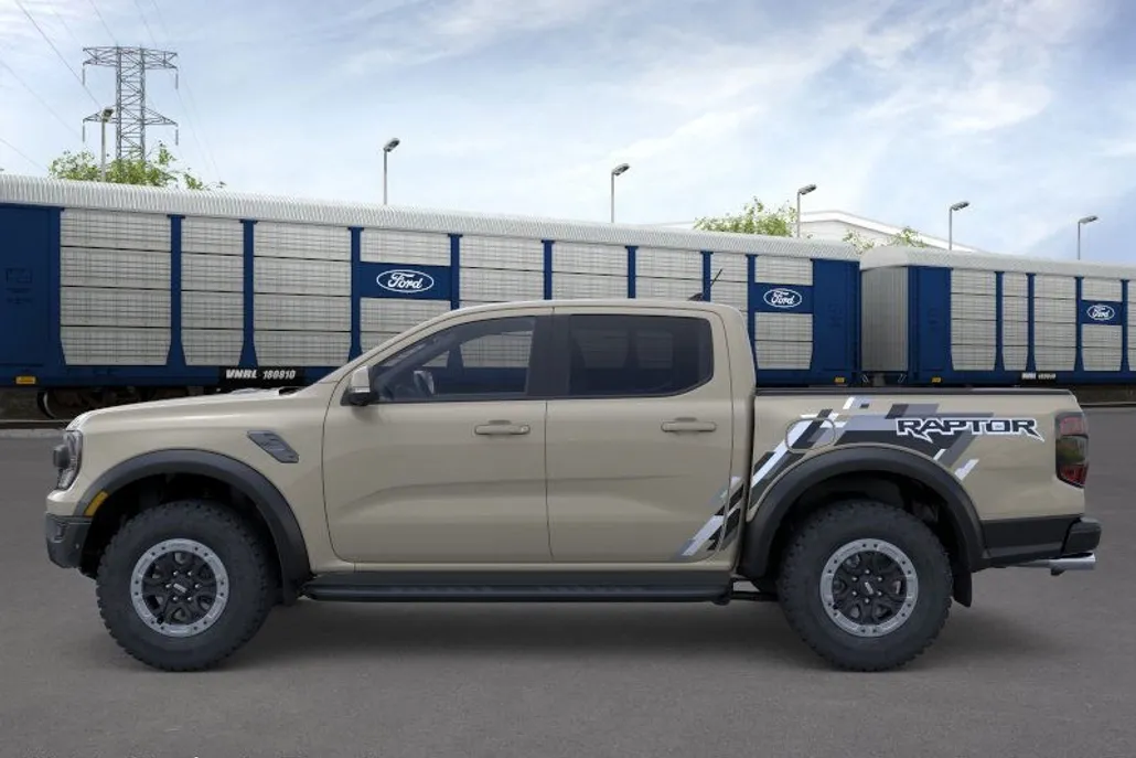 2025 Ford Ranger Raptor photo 2