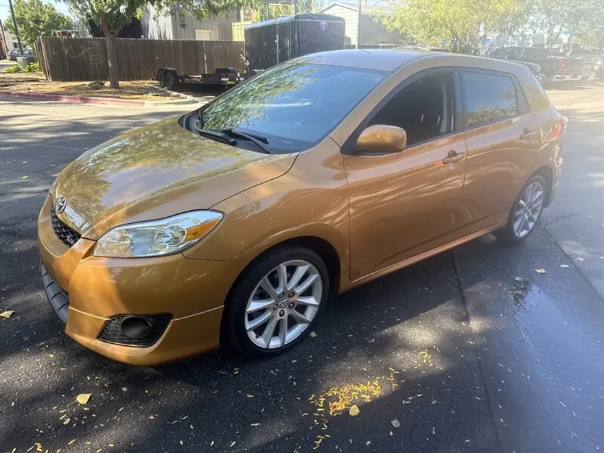 2009 Toyota Corolla Matrix L 4WD photo 1