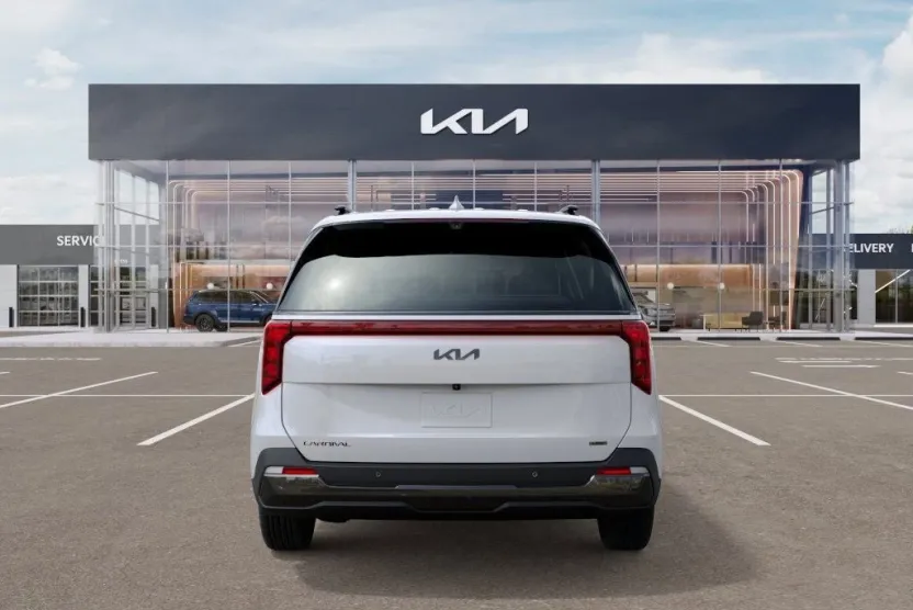 2026 Kia Carnival SX photo 1