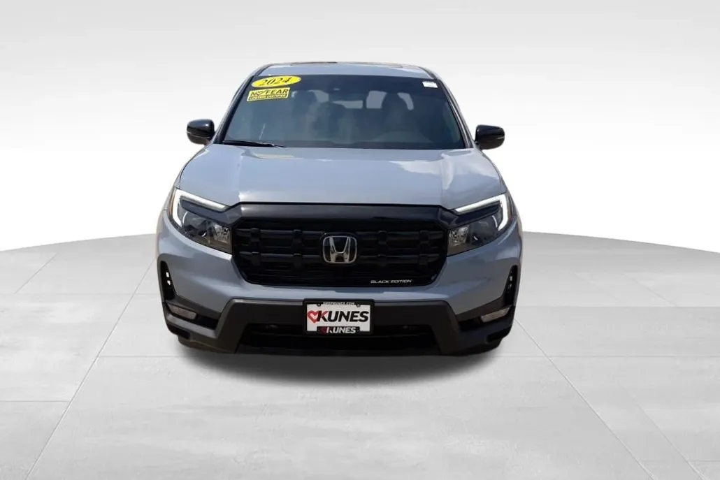 2024 Honda Ridgeline Black Edition photo 1