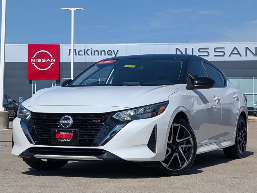 2024 Nissan Sentra SR photo 1