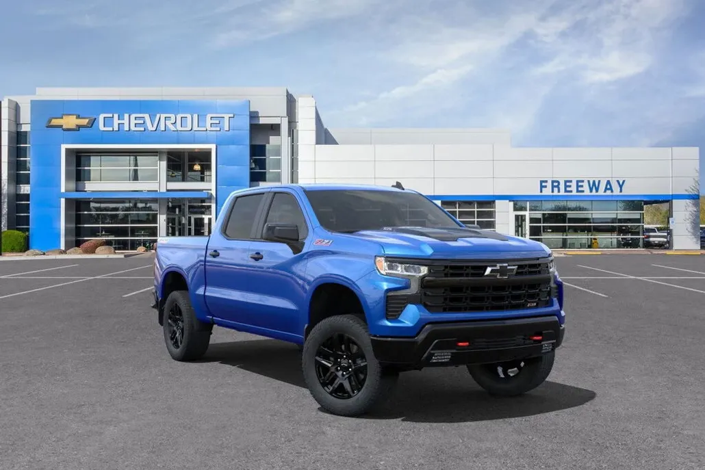 2025 Chevrolet Silverado 1500 Trail Boss photo 1