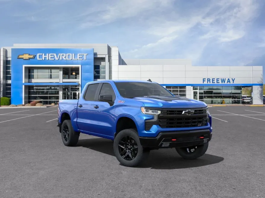 2025 Chevrolet Silverado 1500 Trail Boss photo 1