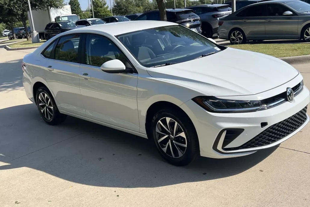 2025 Volkswagen Jetta S photo 1