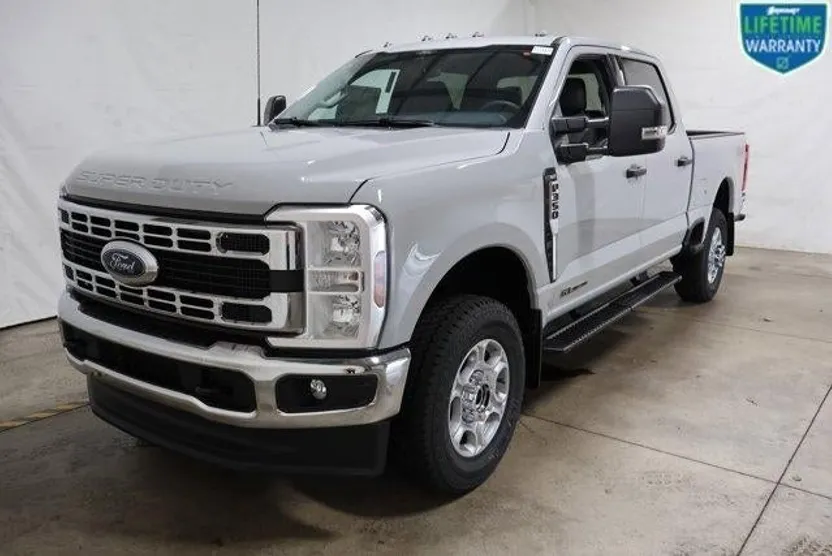 2026 Ford F-350 XLT photo 1