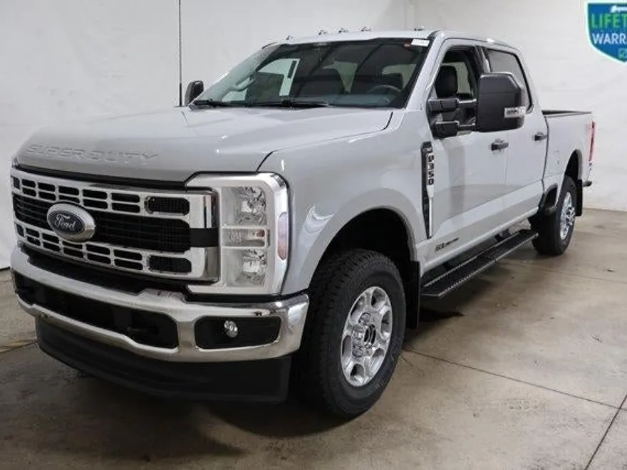 2026 Ford F-350 XLT photo 1