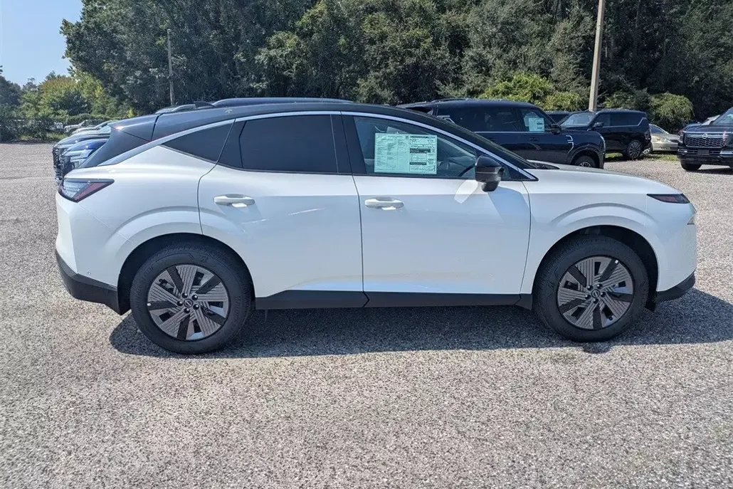 2025 Nissan Murano SL photo 1