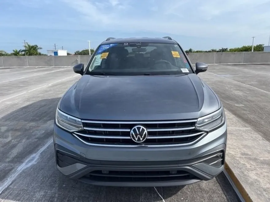 2023 Volkswagen Tiguan S photo 1