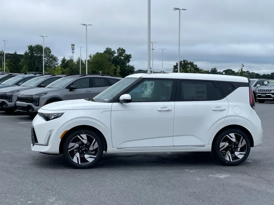 2025 Kia Soul GT-Line photo 1