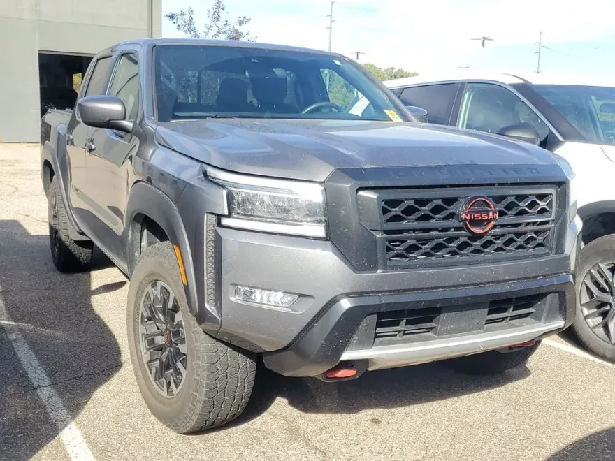 2024 Nissan Frontier PRO-4X photo 1