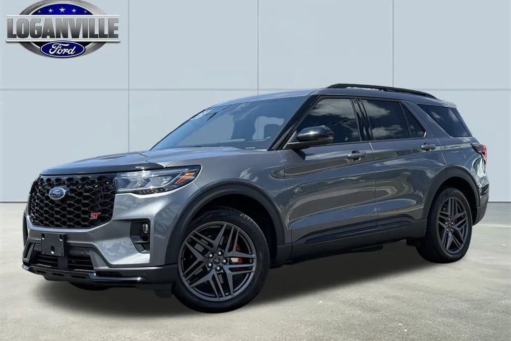 2025 Ford Explorer ST photo 1