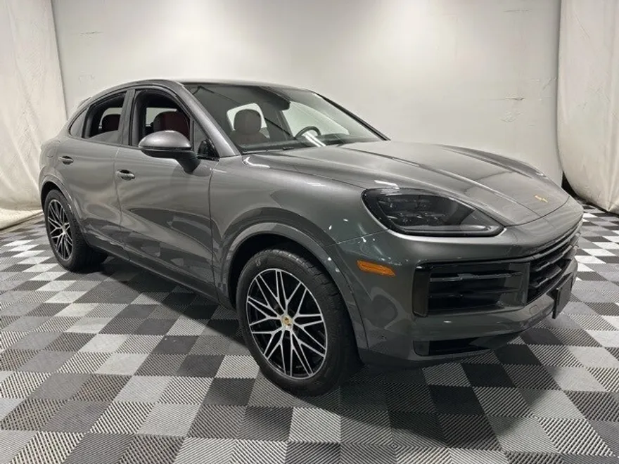 2024 Porsche Cayenne Coupe Base photo 1