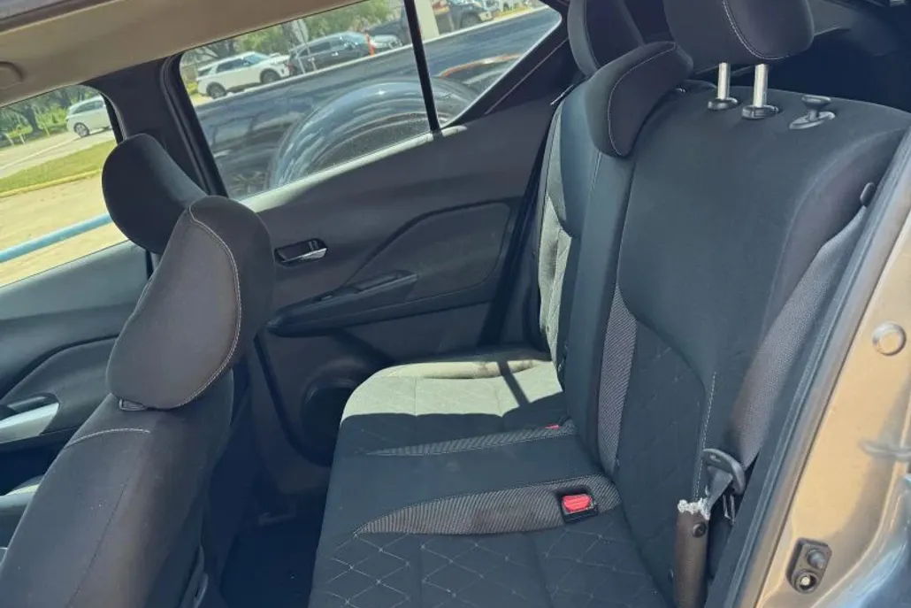 2018 Nissan Kicks SV photo 1