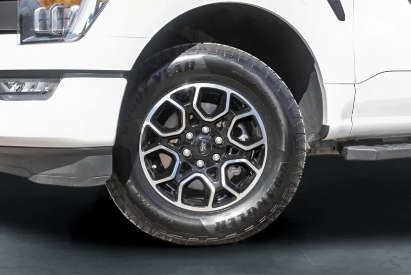 2022 Ford F-150 Lariat photo 1