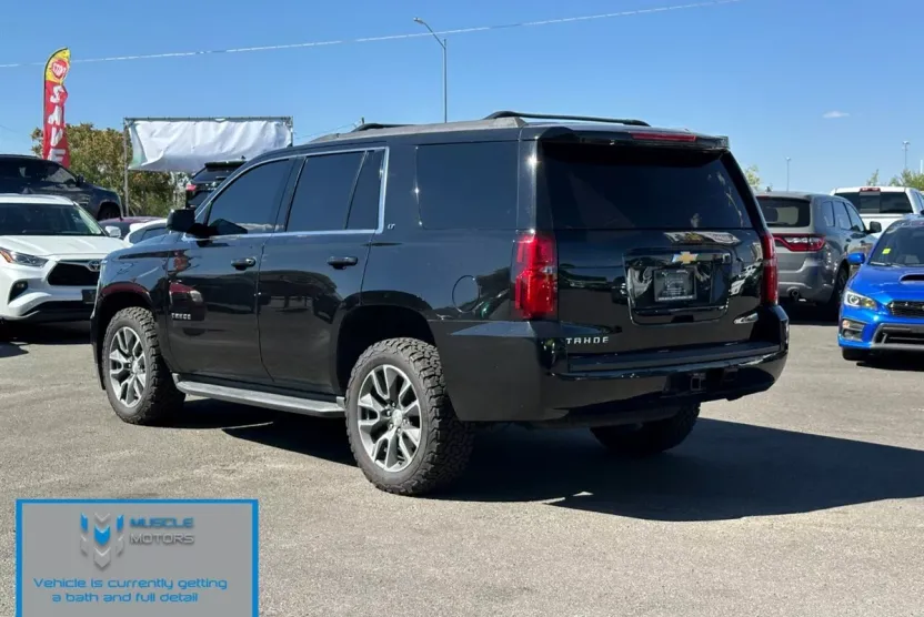2018 Chevrolet Tahoe LT photo 1