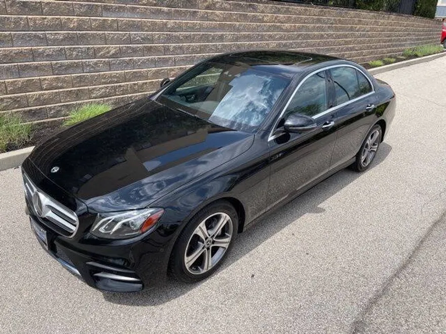 2019 Mercedes Benz E 300 4MATIC photo 1