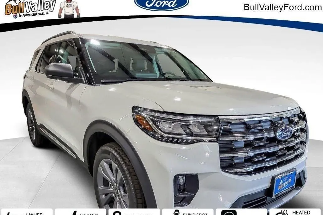2025 Ford Explorer photo 1