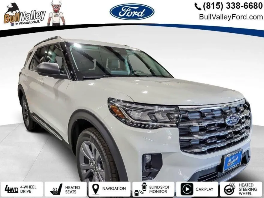 2025 Ford Explorer photo 1