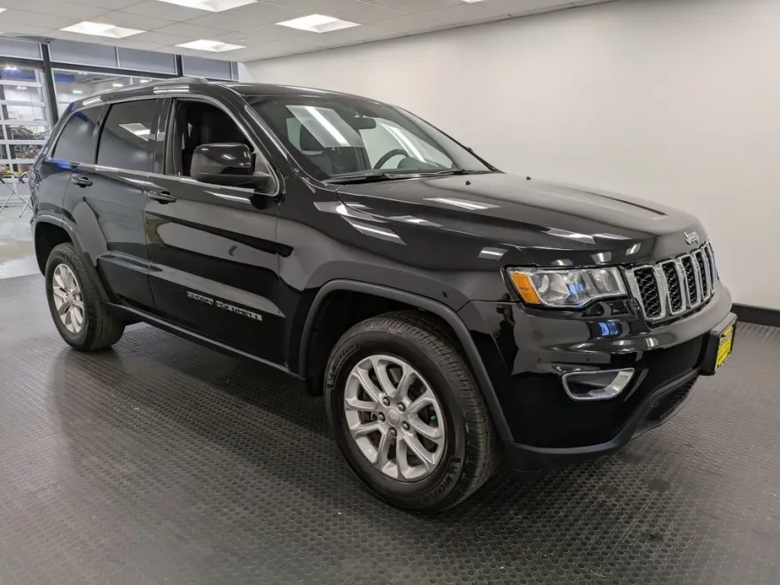 2021 Jeep Grand Cherokee Laredo E photo 1