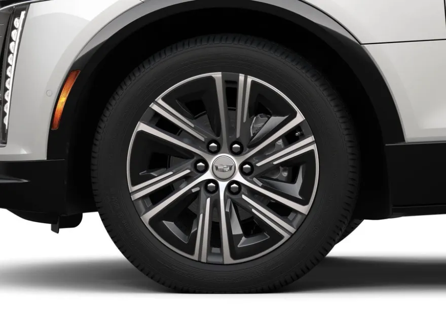 2025 Cadillac Lyriq Luxury photo 7
