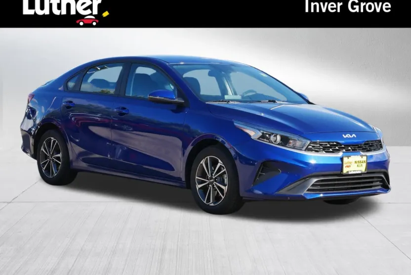 2023 Kia Forte LXS photo 1