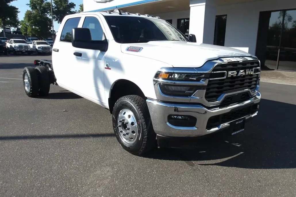 2025 Ram 3500 Tradesman photo 1