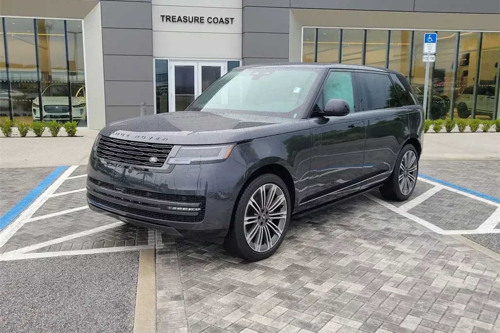 2025 Land Rover Range Rover SE photo 1