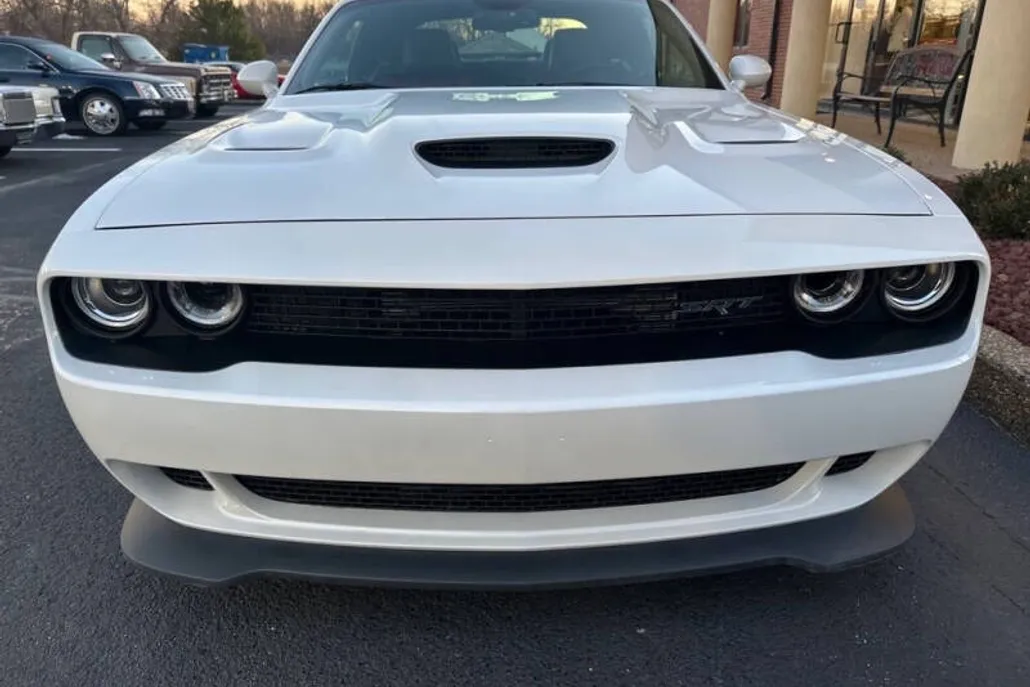 2015 Dodge Challenger SRT8 Hellcat photo 1