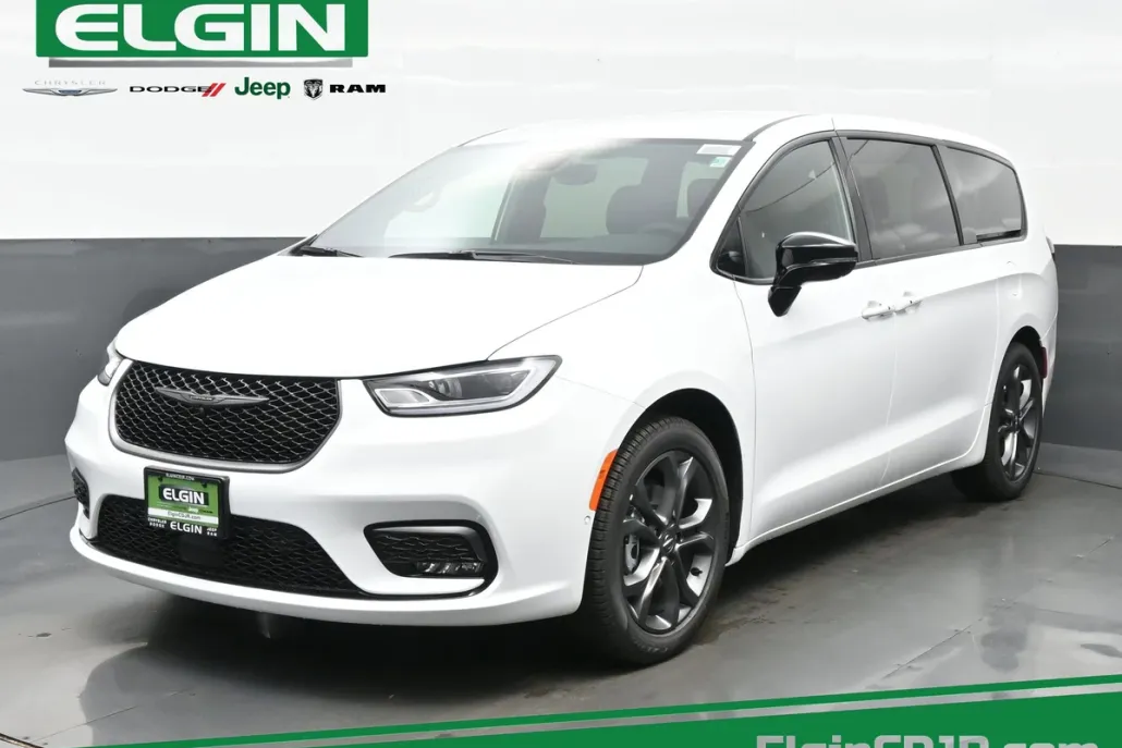 2026 Chrysler Pacifica photo 1