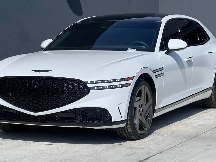 2026 Genesis G90 3.5T AWD photo 1