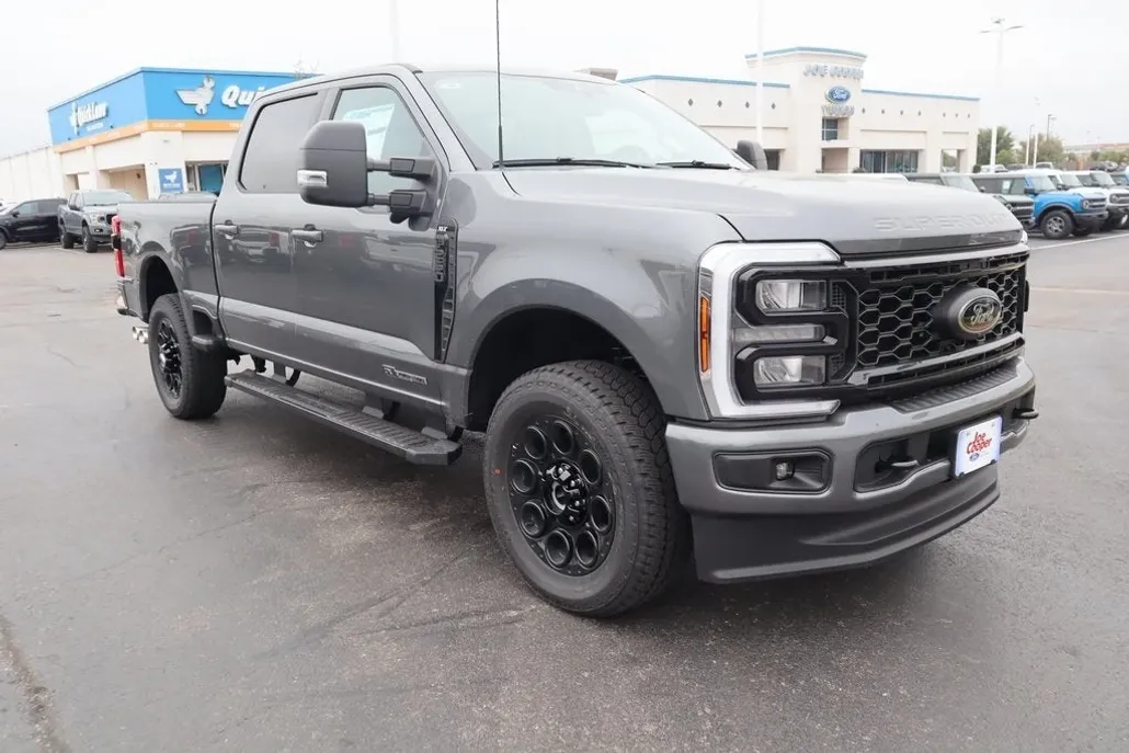 2026 Ford F-250 XLT photo 1
