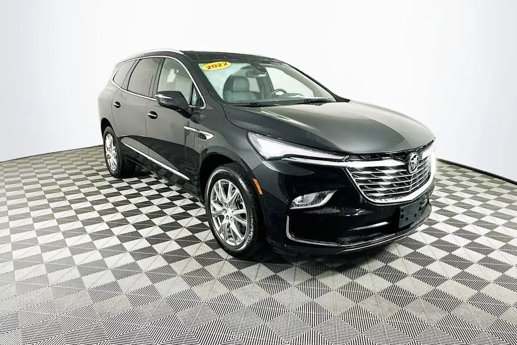 2022 Buick Enclave Essence photo 1