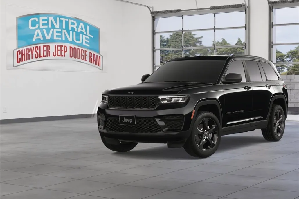 2025 Jeep Grand Cherokee Altitude photo 1