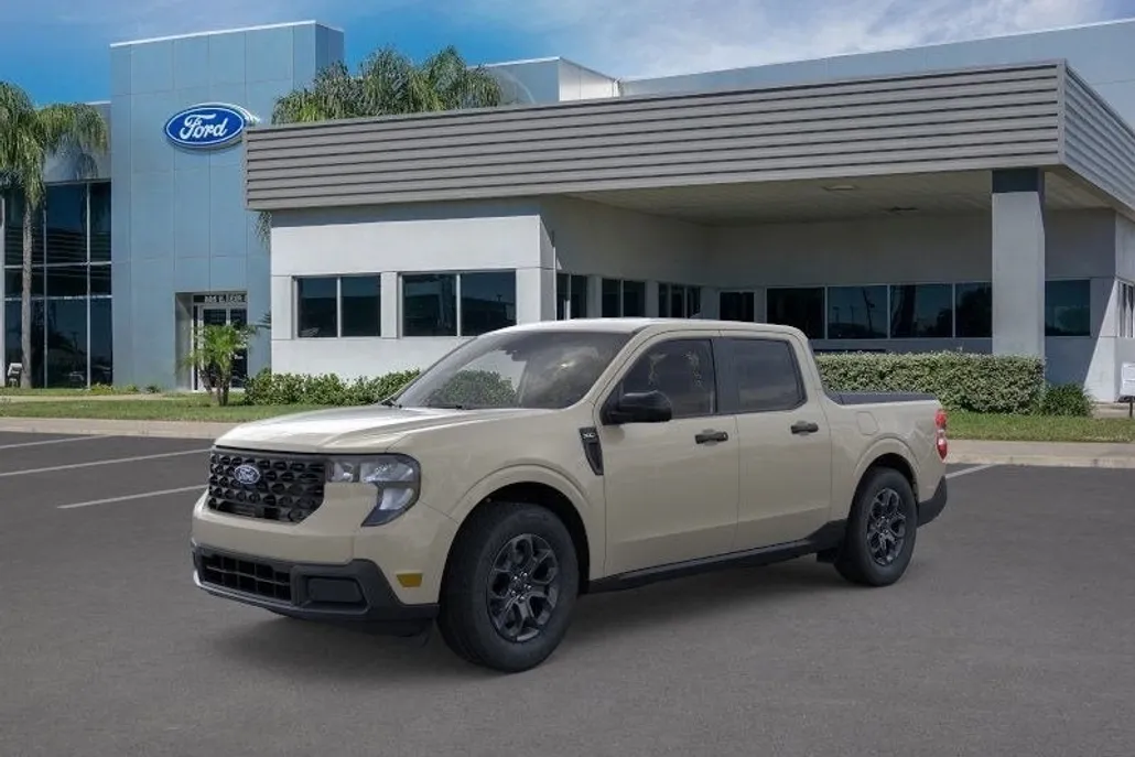 2025 Ford Maverick XLT photo 1