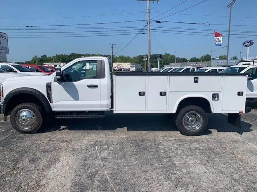 2024 Ford F-450 XL photo 1