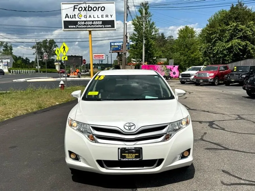 2015 Toyota Venza LE photo 1