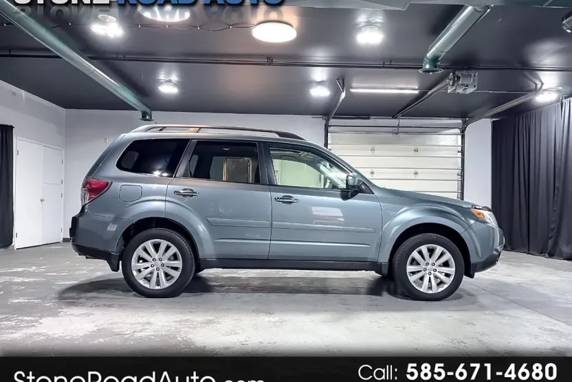 2013 Subaru Forester 2.5X Premium photo 1