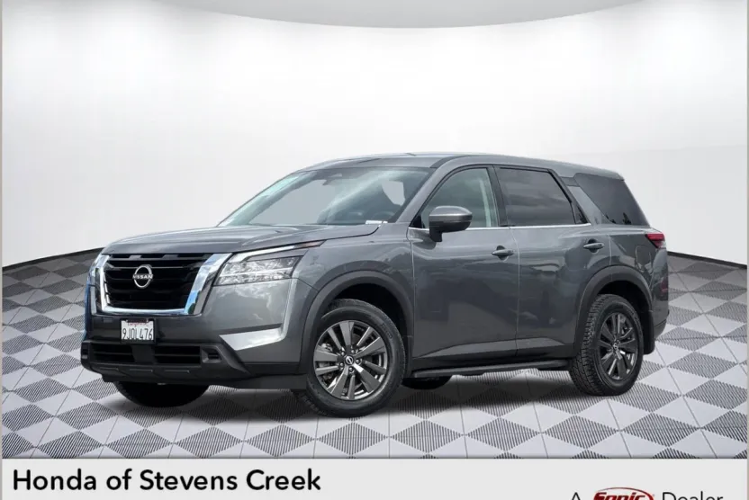 2022 Nissan Pathfinder S photo 1