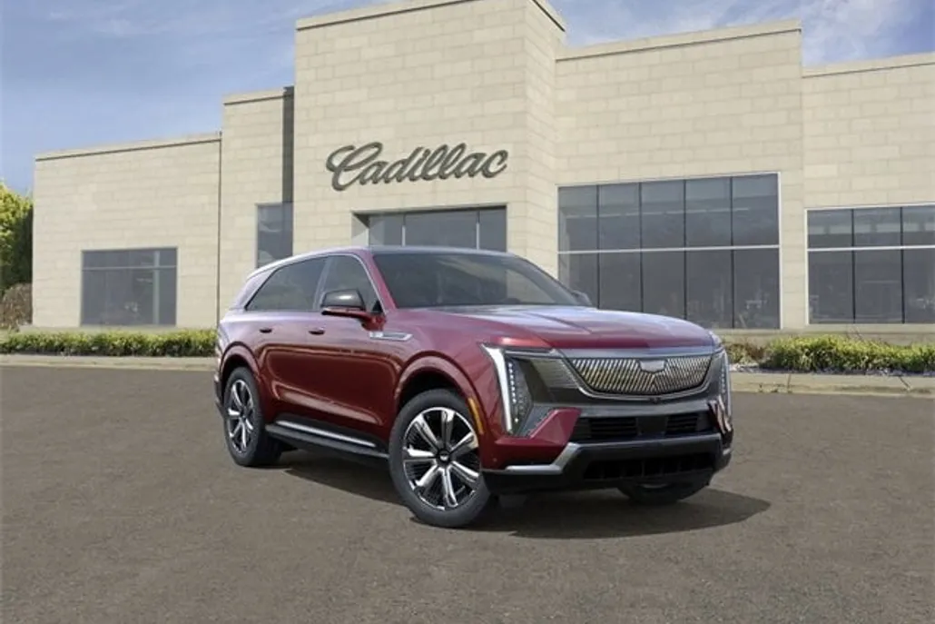 2025 Cadillac Escalade IQ Luxury photo 1