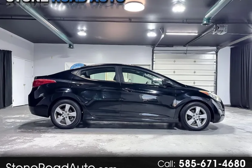 2012 Hyundai Elantra GLS photo 1