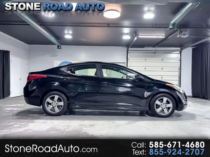 2012 Hyundai Elantra GLS photo 1